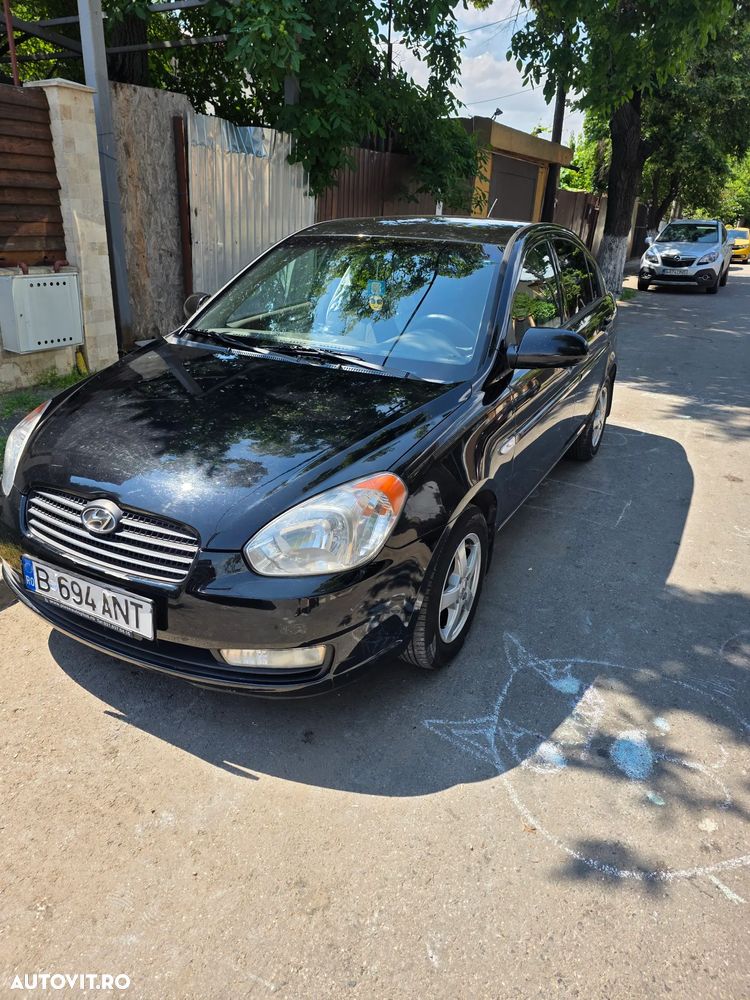 Hyundai Accent MC 1.4 DOHC 4DR GL STYLE - 1
