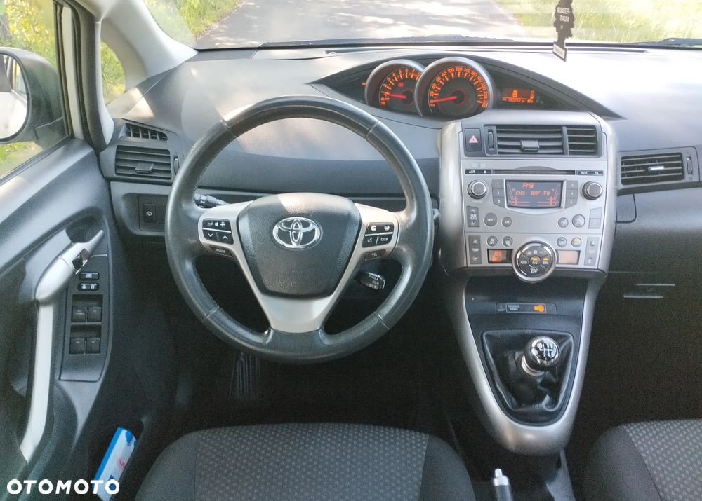 Toyota Verso 1.8 Sol plus 7os - 12