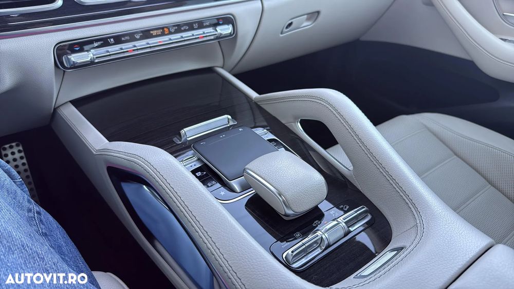 Mercedes-Benz GLS - 24