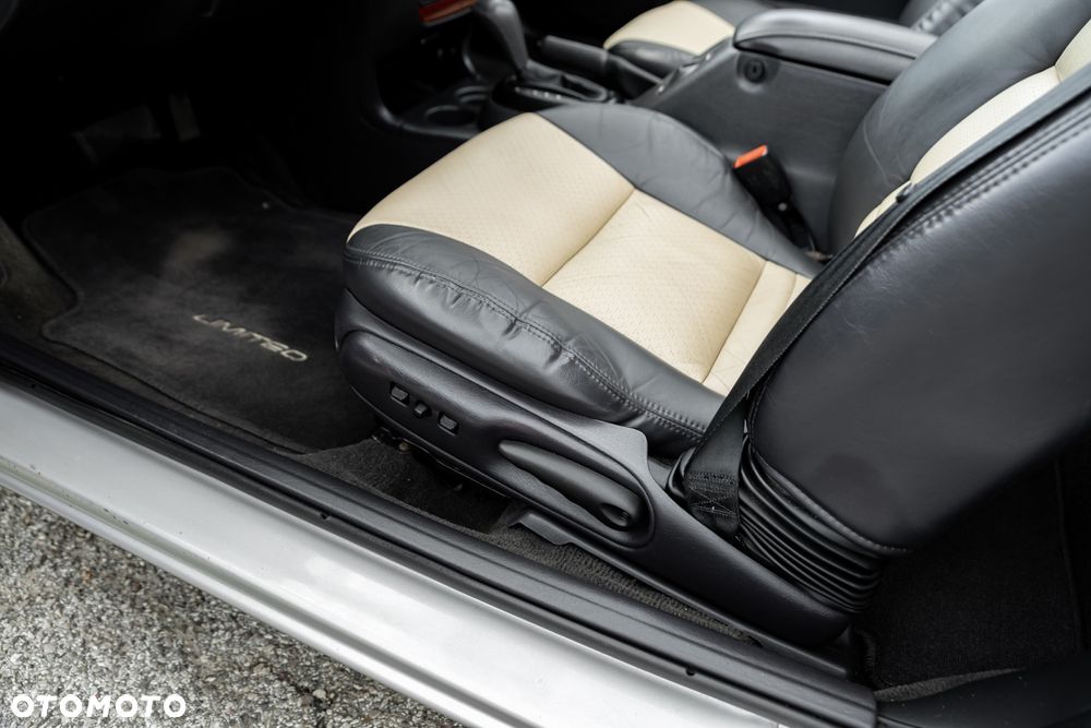 Chrysler Stratus - 23