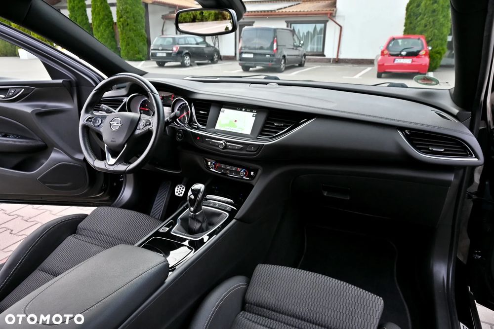 Opel Insignia 1.5 T Innovation S&S - 27