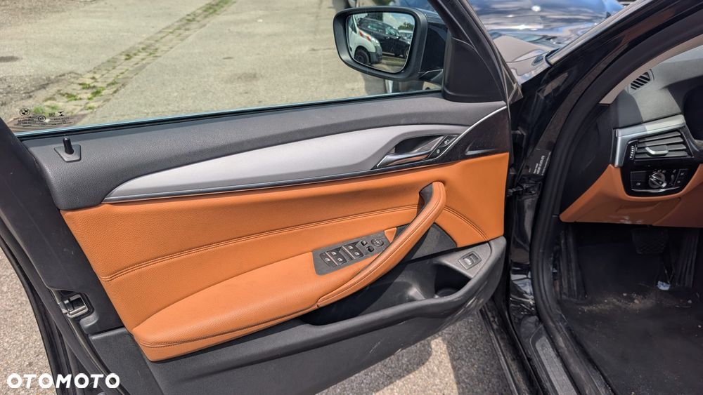BMW Seria 5 540d xDrive Luxury Line - 9