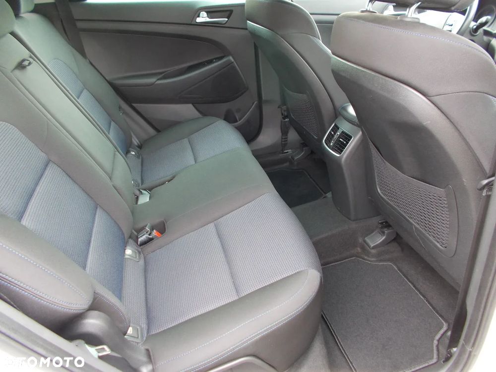 Hyundai Tucson 1.7 CRDI BlueDrive GO 2WD - 15