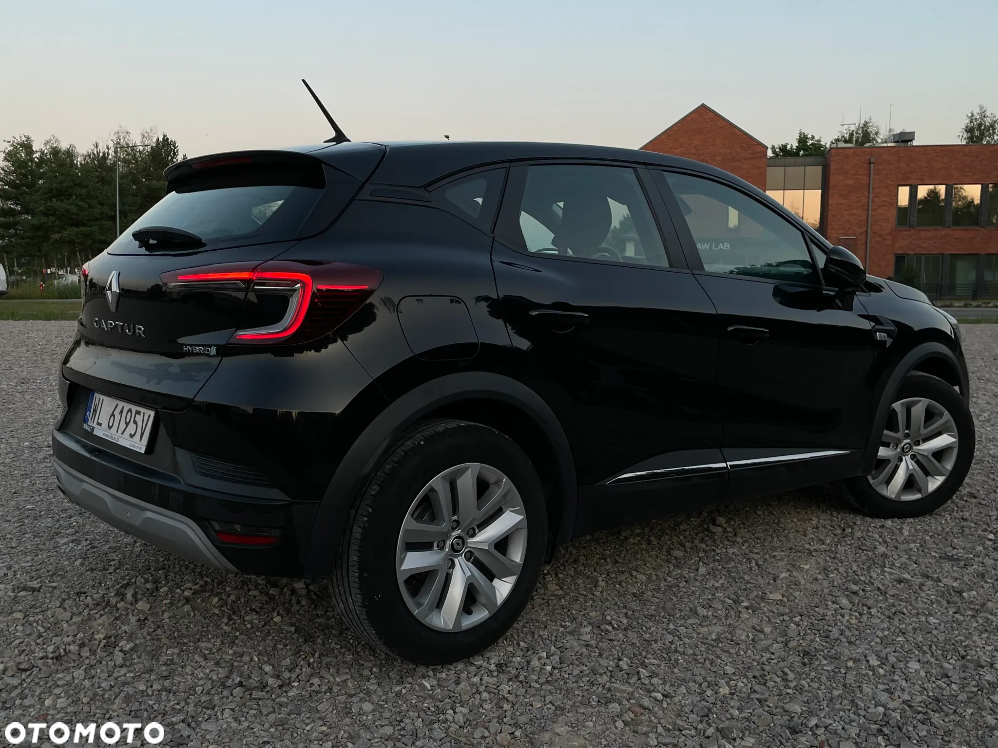 Renault Captur 1.3 TCe mHEV Intens EDC - 5
