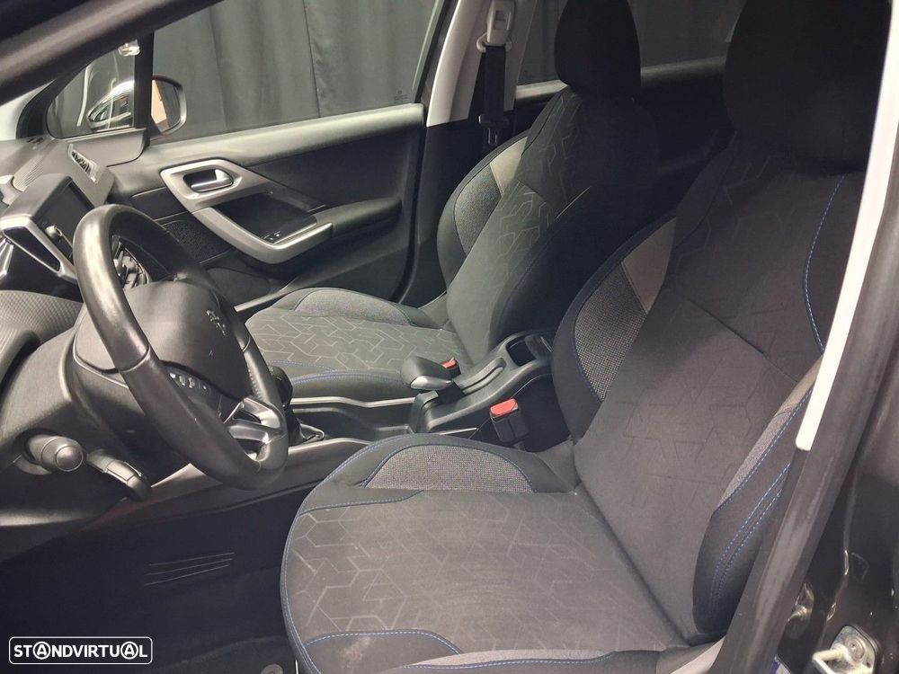 Peugeot 2008 1.2 PureTech Style - 8
