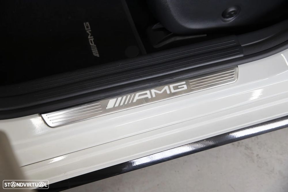 Mercedes-Benz CLA 45 AMG 4Matic Speedshift DCT 7G Night Edition - 47