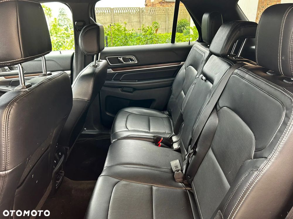 Ford Explorer - 17