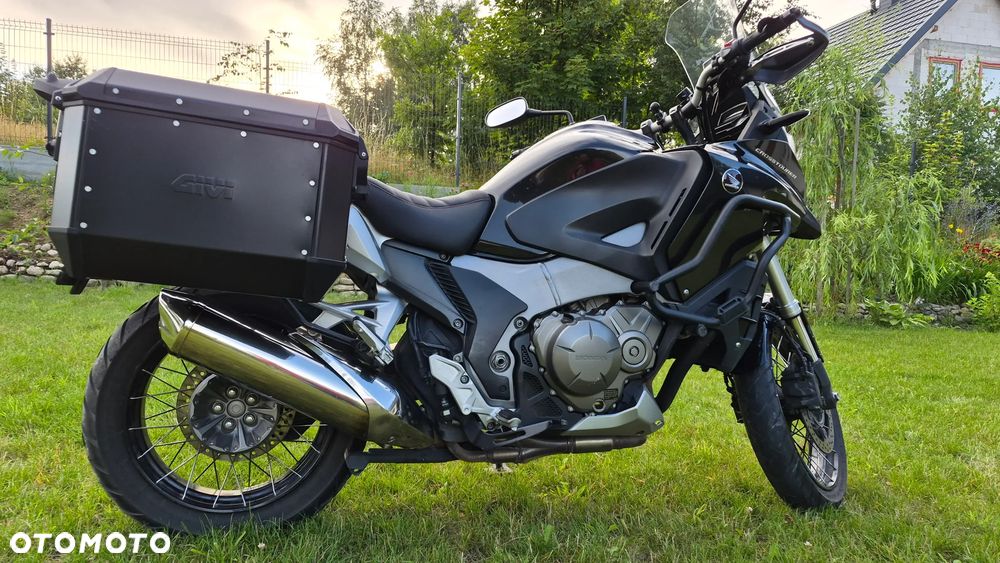 Honda VFR - 3
