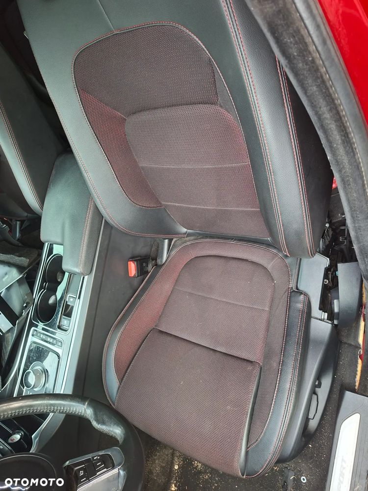 Jaguar XE 20d R-Sport - 10