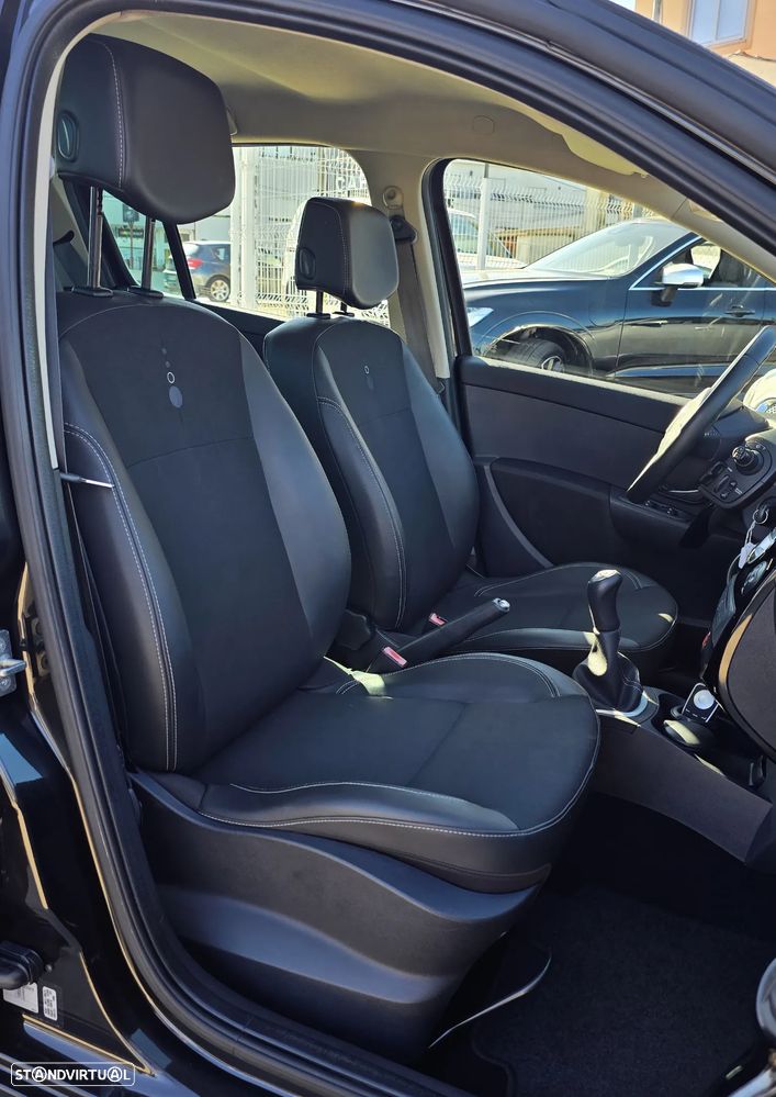 Renault Clio 1.2 16V Dynamique S - 8