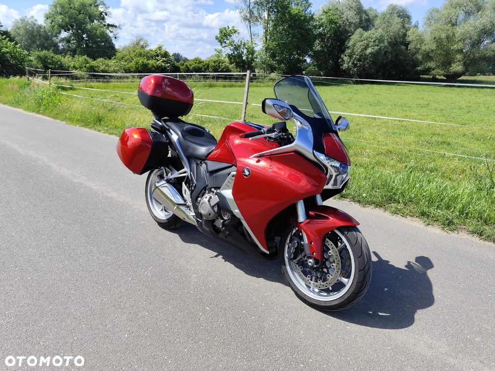 Honda VFR - 1