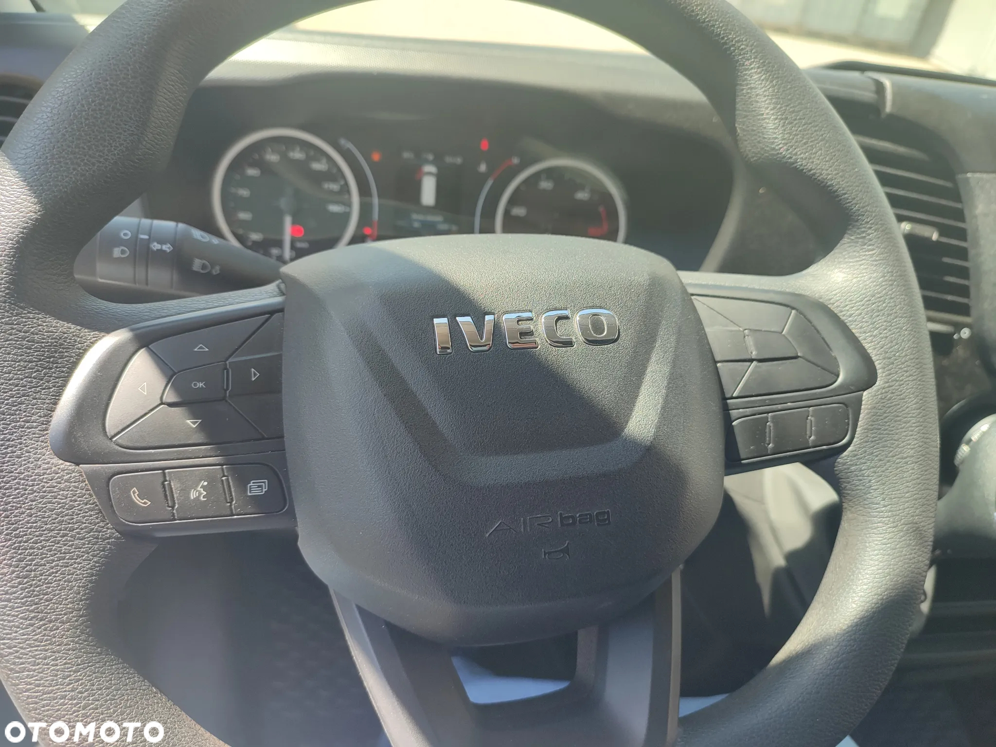 Iveco BRYGADA Daily 35S16A8V Hi Matic zarejestrowany 7 MIEJSC - 19
