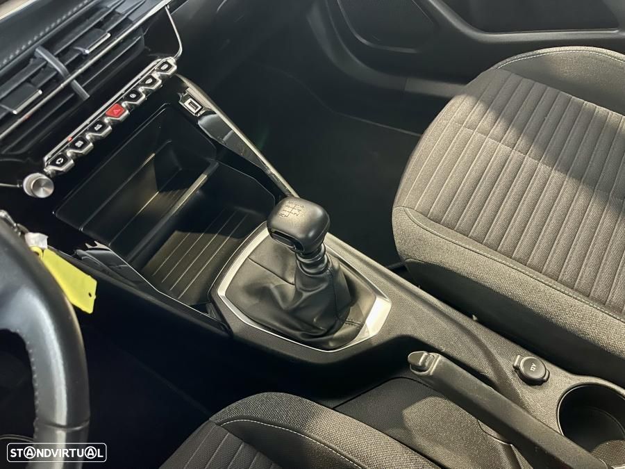 Peugeot 2008 1.2 PureTech Style - 15