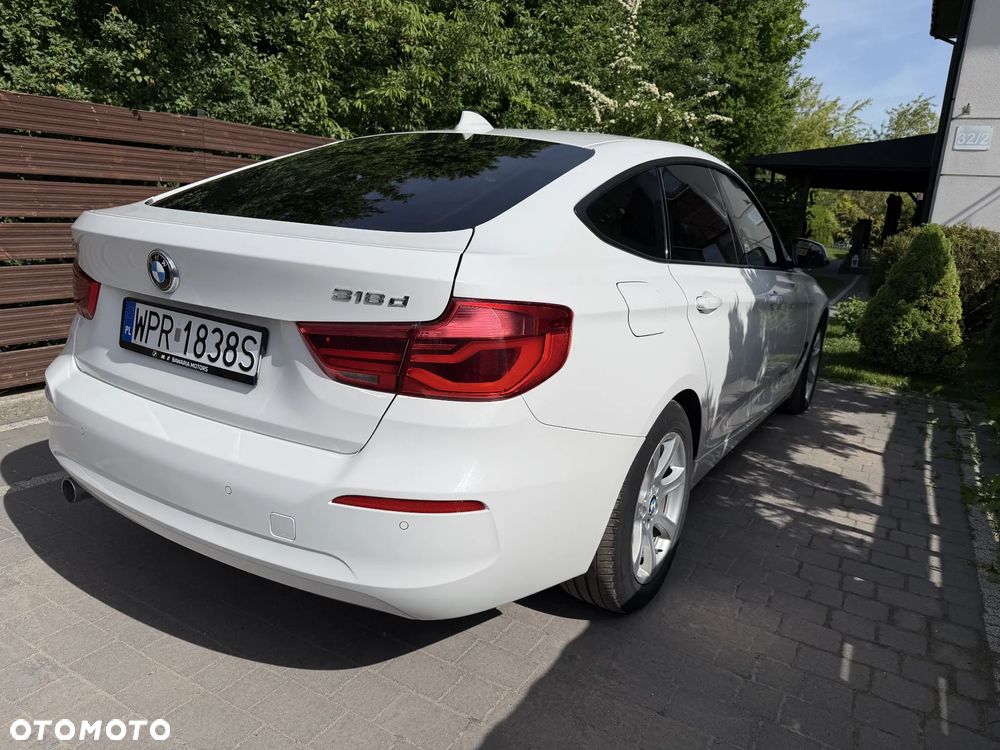 BMW Seria 3 318d - 4
