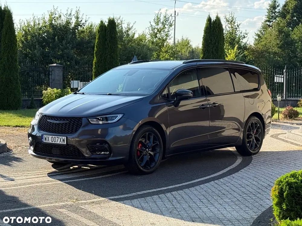Chrysler Pacifica - 12