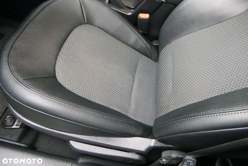 Hyundai ix35 1.6 2WD blue Style - 16