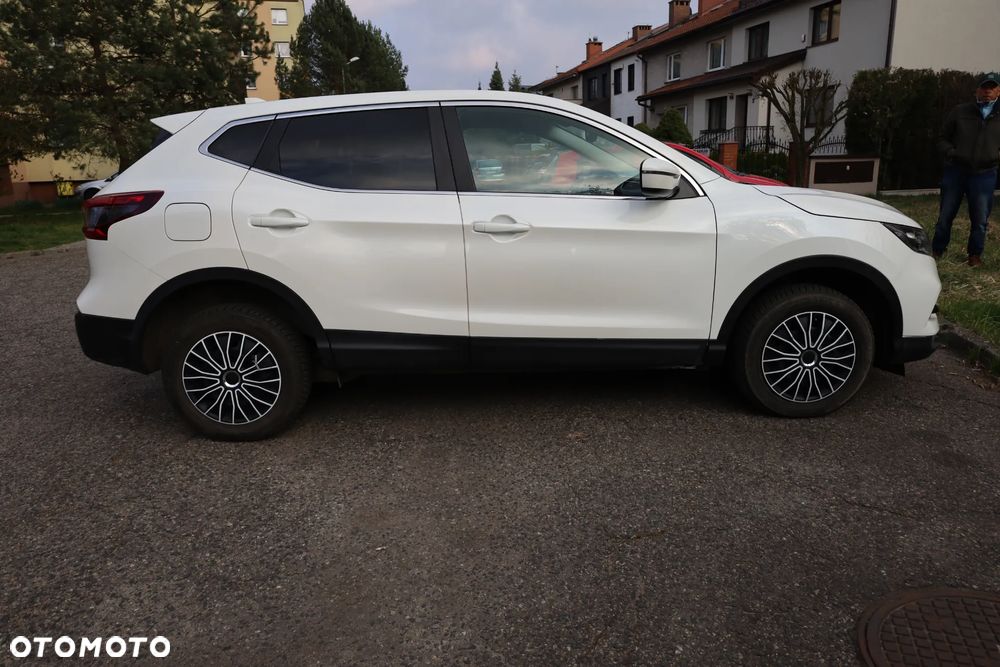 Nissan Qashqai 1.3 DIG-T N-Connecta - 5