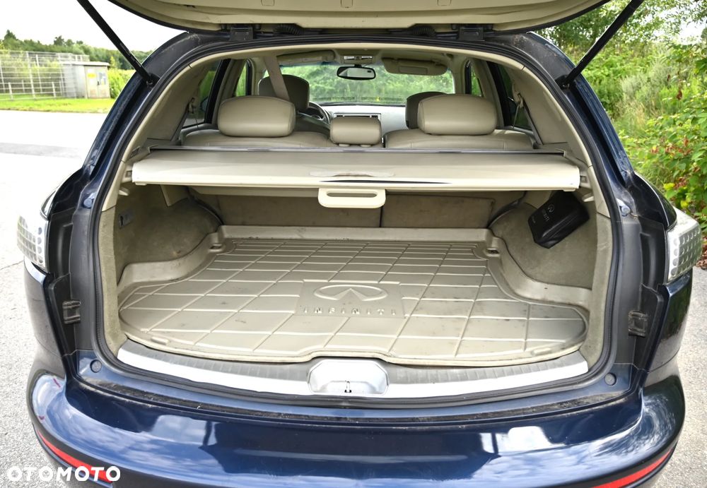 Infiniti FX FX35 - 26