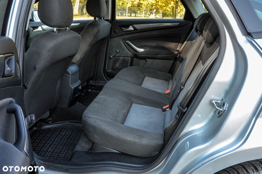 Ford Mondeo - 8