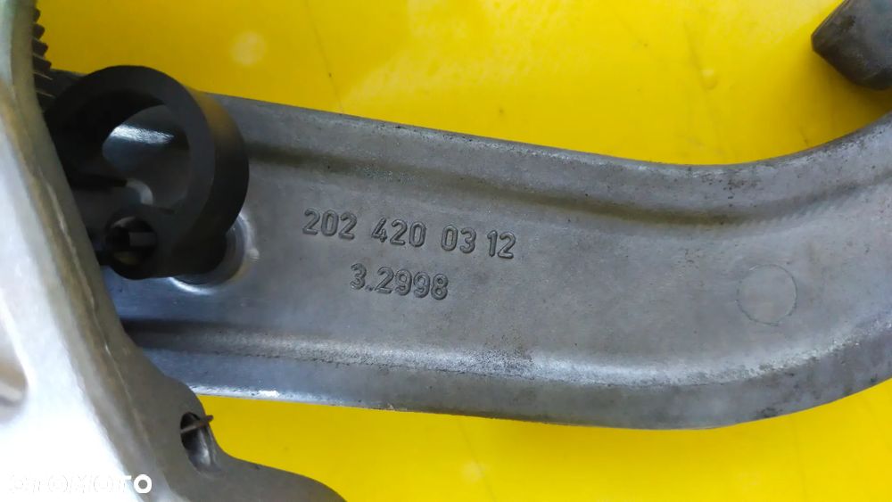 Mercedes-Benz OE 2024200312 pedał hamulca ręcznego - 2