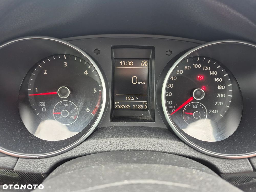 Volkswagen Golf 1.6 TDI DPF BlueMotion Technology Comfortline - 11