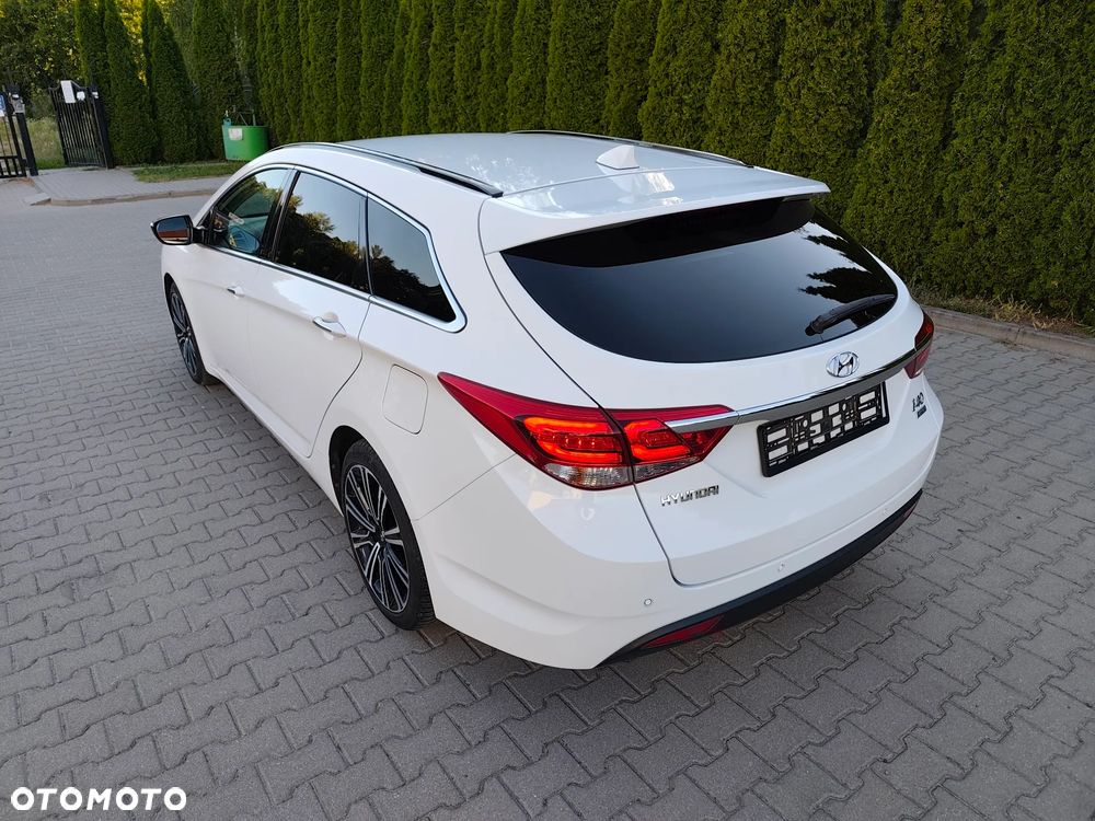 Hyundai i40 Kombi 1.7 CRDi DCT Premium - 12