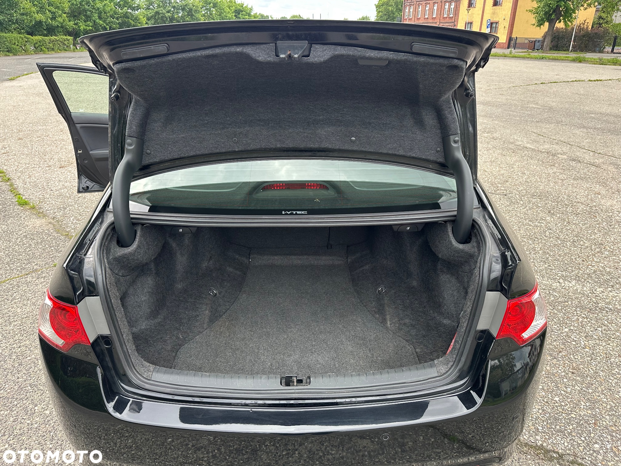 Honda Accord 2.0 Executive Nav - 19