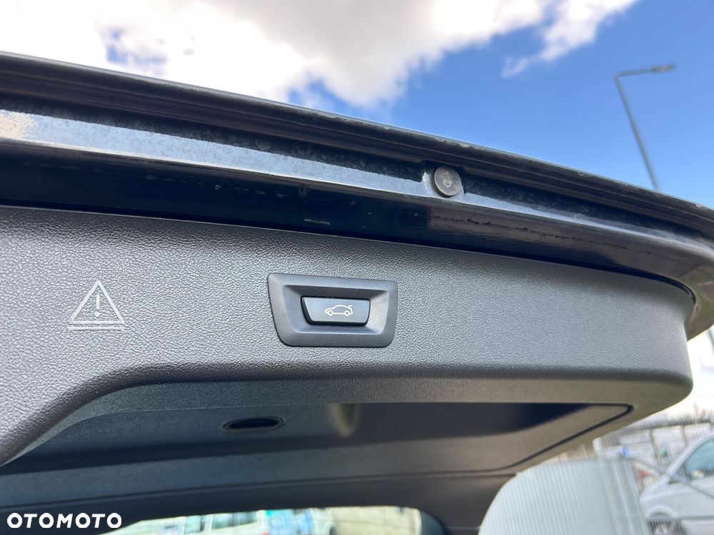 BMW Seria 5 520d Luxury Line - 25