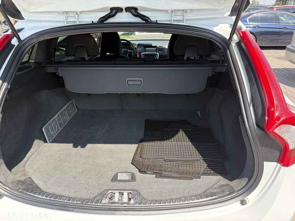 Volvo V60 - 11