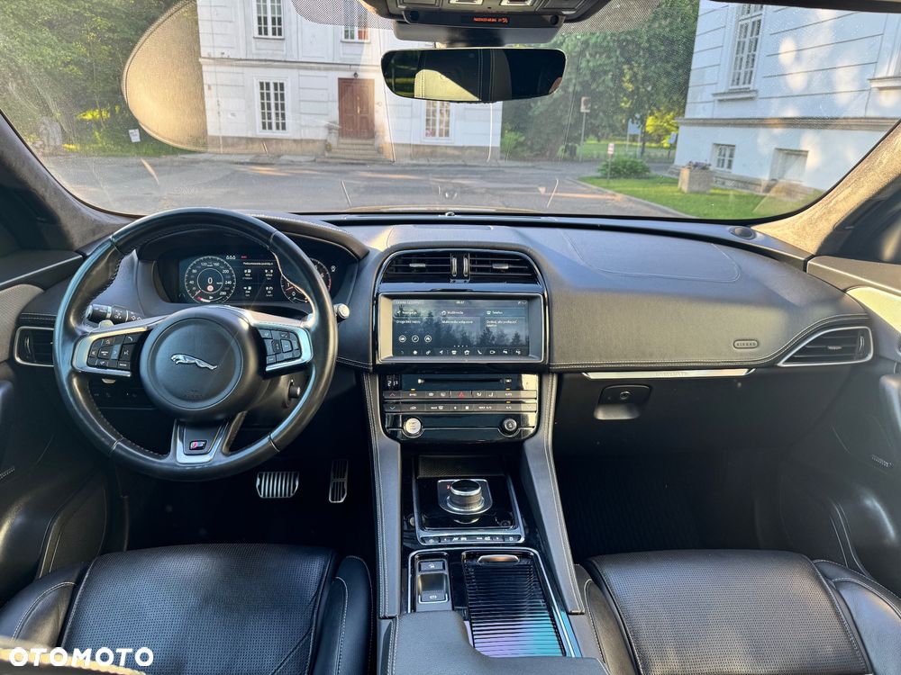 Jaguar F-Pace 3.0 V6 AWD S - 13