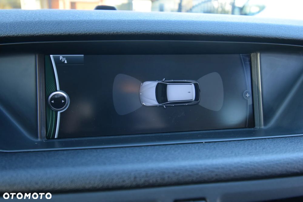 BMW X1 sDrive20d - 23