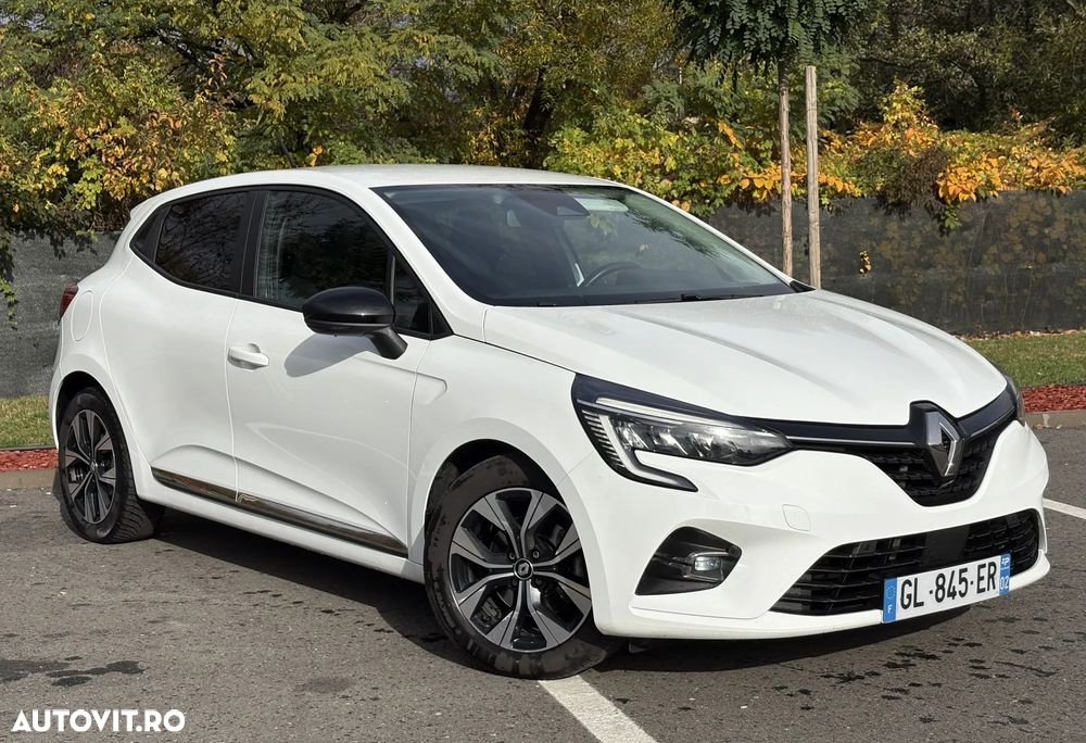 Renault Clio V E-Tech 145 Techno - 1