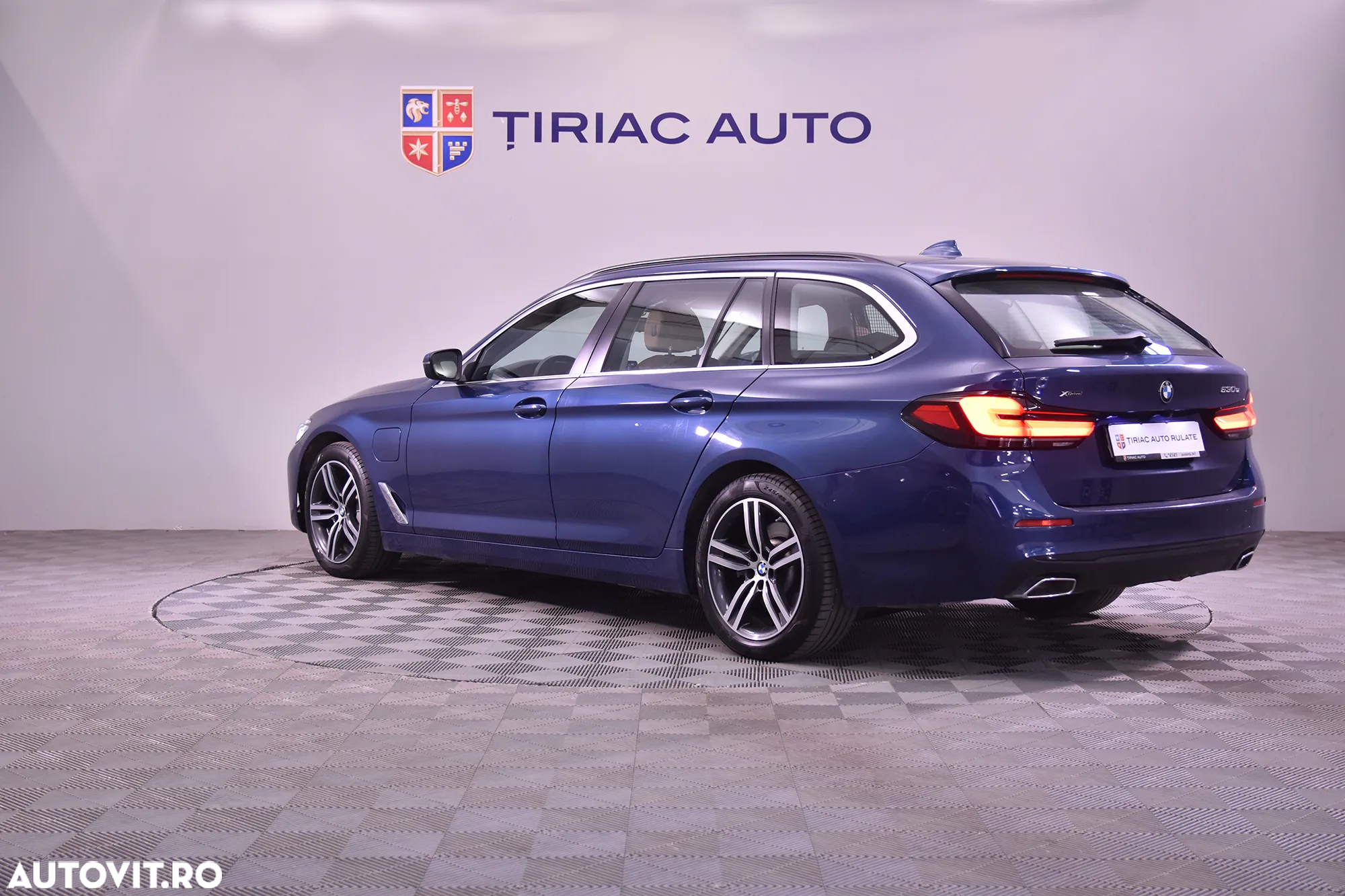 BMW Seria 5 530e xDrive AT PHEV - 3