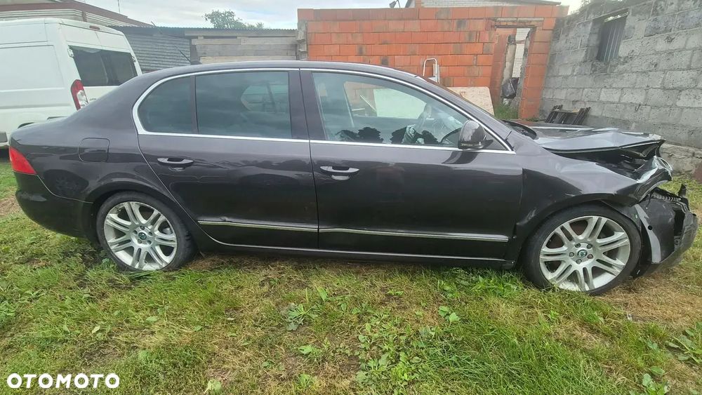 Skoda Superb 2.0 TDI Elegance DSG - 3