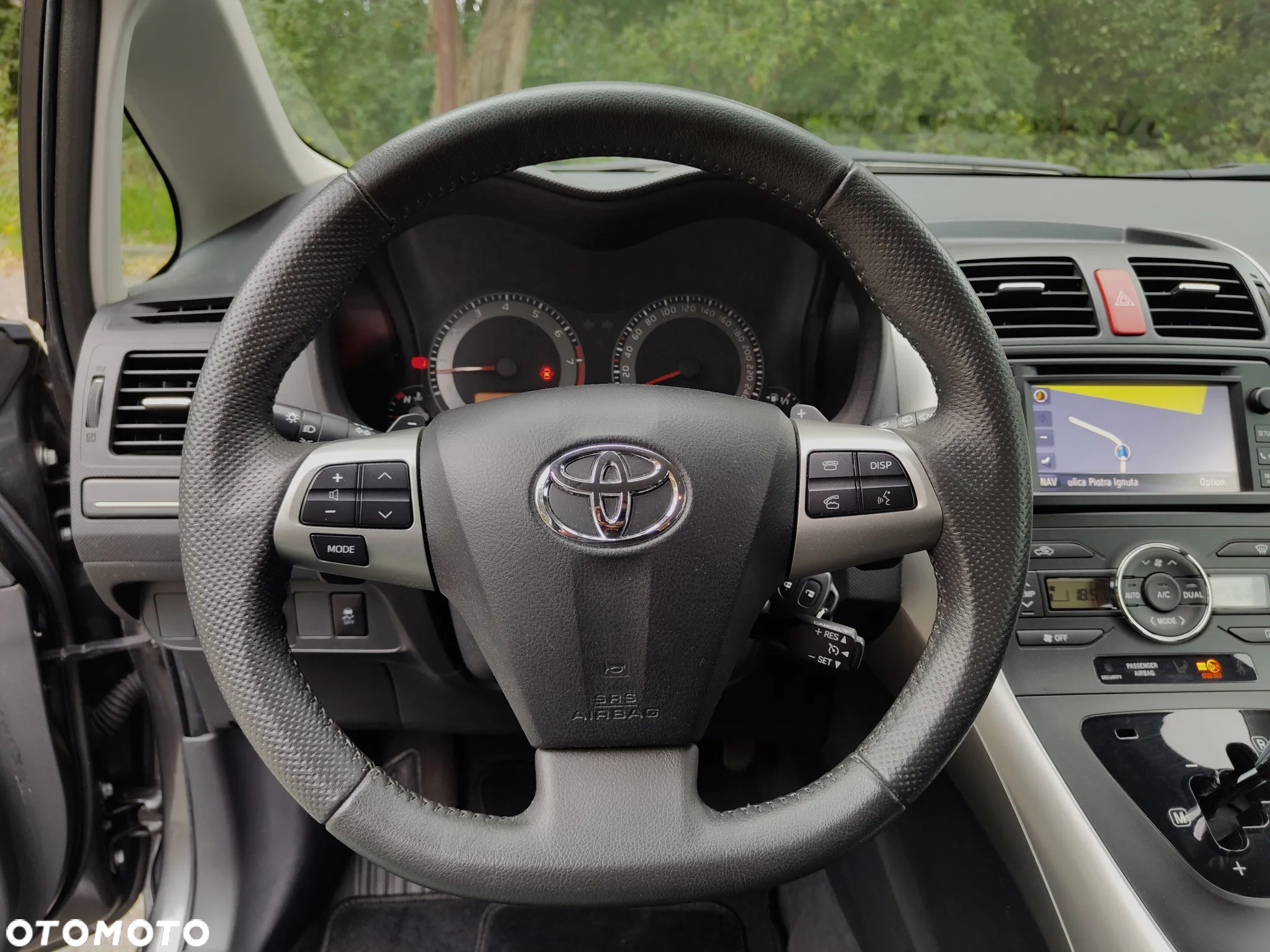 Toyota Auris 1.6 Premium Comfort MS - 20