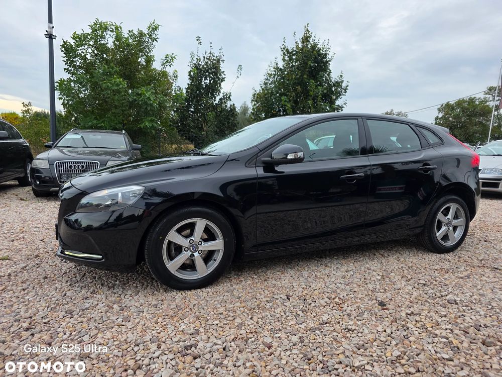 Volvo V40 D2 Momentum - 22