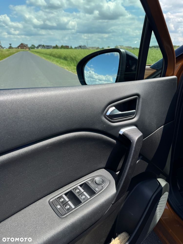 Renault Captur E-TECH 160 E-Tech engineered - 11