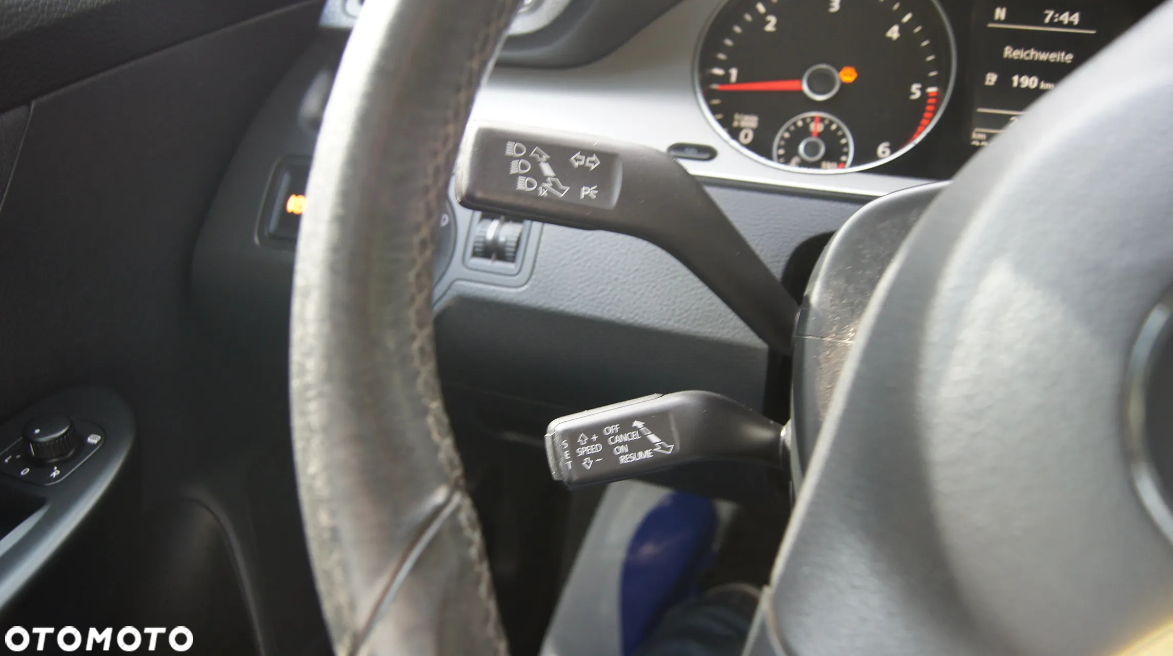 Volkswagen Passat 2.0 TDI Comfortline - 29