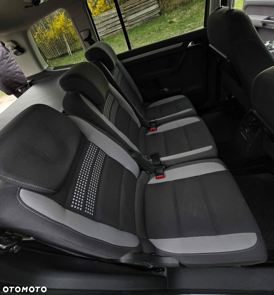 Volkswagen Touran - 7