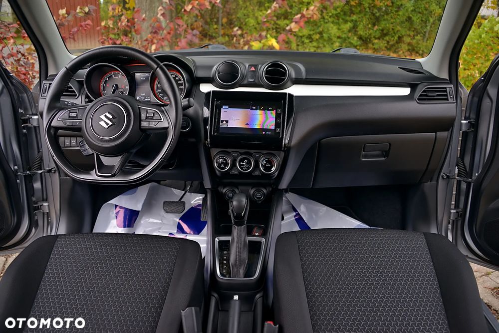 Suzuki Swift 1.2 Premium Plus CVT - 37