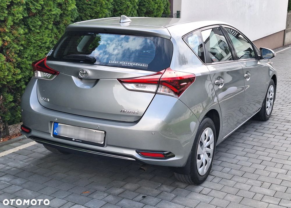 Toyota Auris 1.6 Premium Comfort - 5