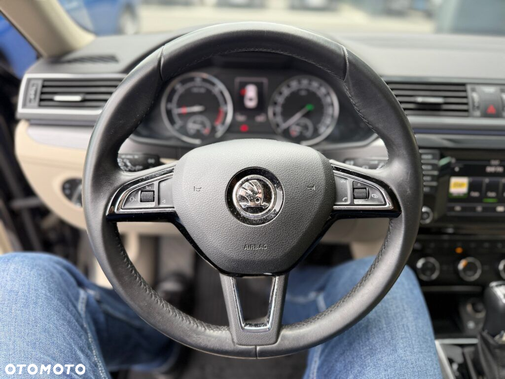Skoda Superb 2.0 TDI Style DSG - 28