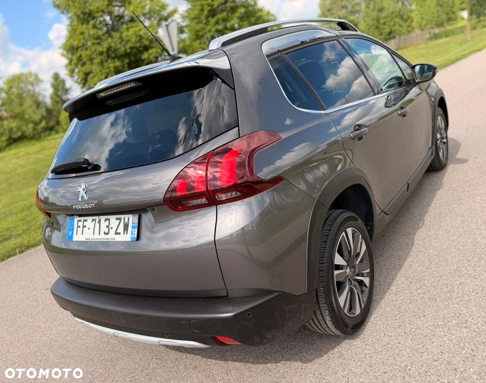 Peugeot 2008 1.2 Pure Tech Style S&S EAT6 - 8
