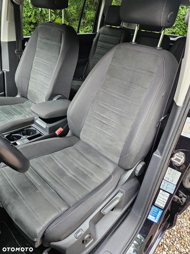 Volkswagen Touran 2.0 TDI SCR Comfortline - 12