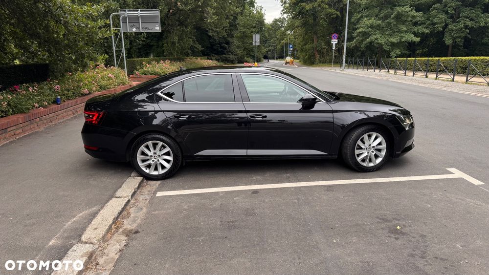 Skoda Superb 2.0 TDI Style DSG - 5