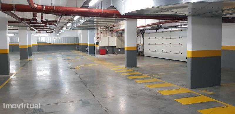 Estacionamento em Vila Moura - Urb Vila Sol - Quarteira - Grande imagem: 5/7