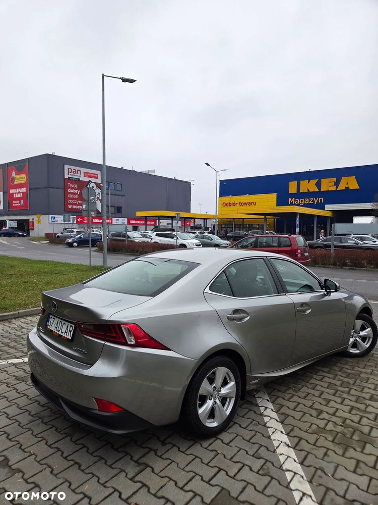 Lexus IS 300h Elite - 10