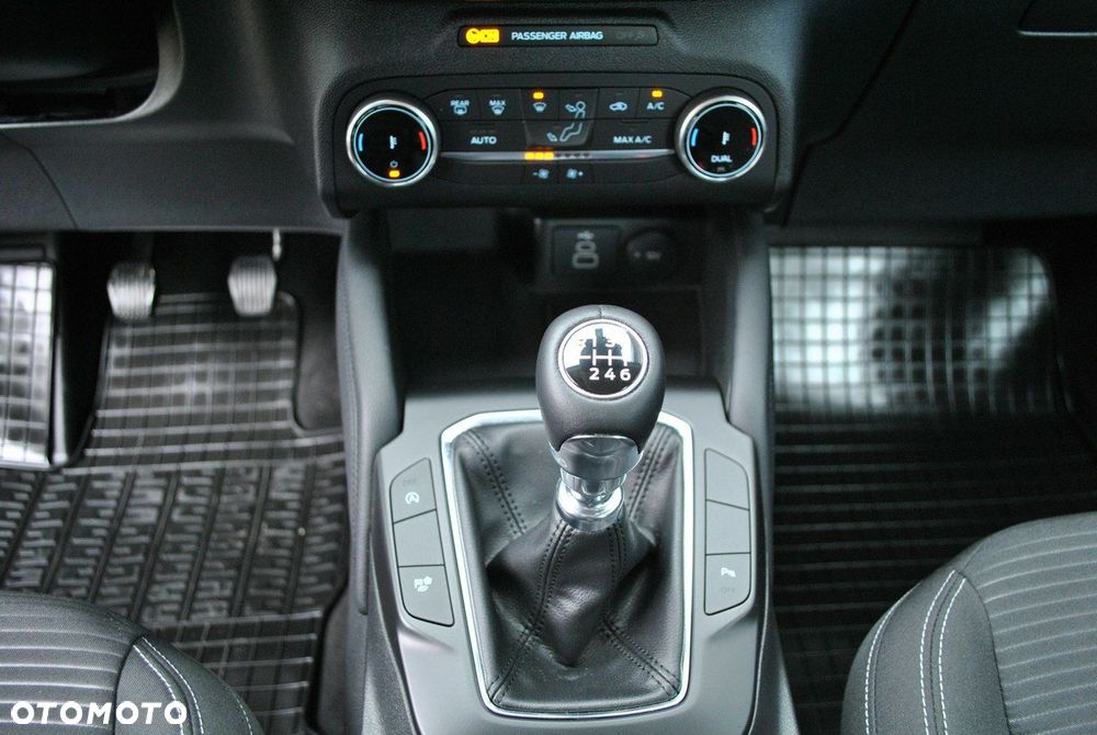 Ford Kuga 1.5 EcoBoost FWD Titanium - 17