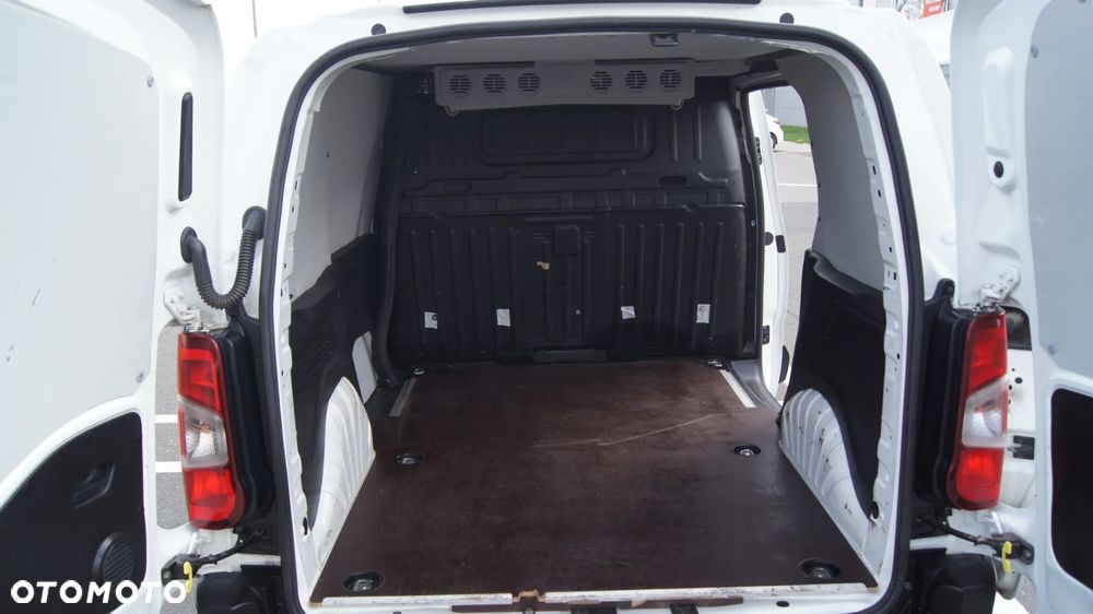 Opel COMBO - 13