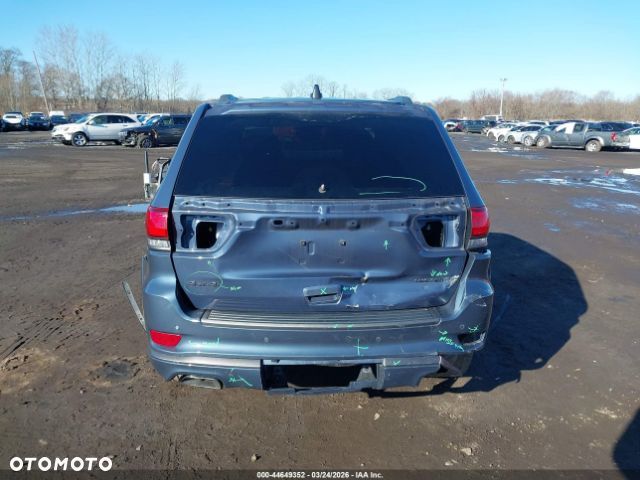Jeep Grand Cherokee - 13